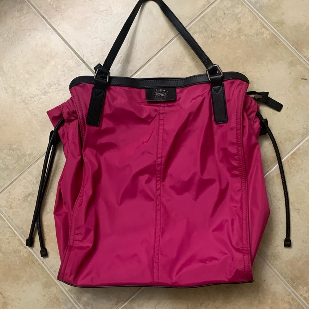 Burberry buckleigh tote!!
